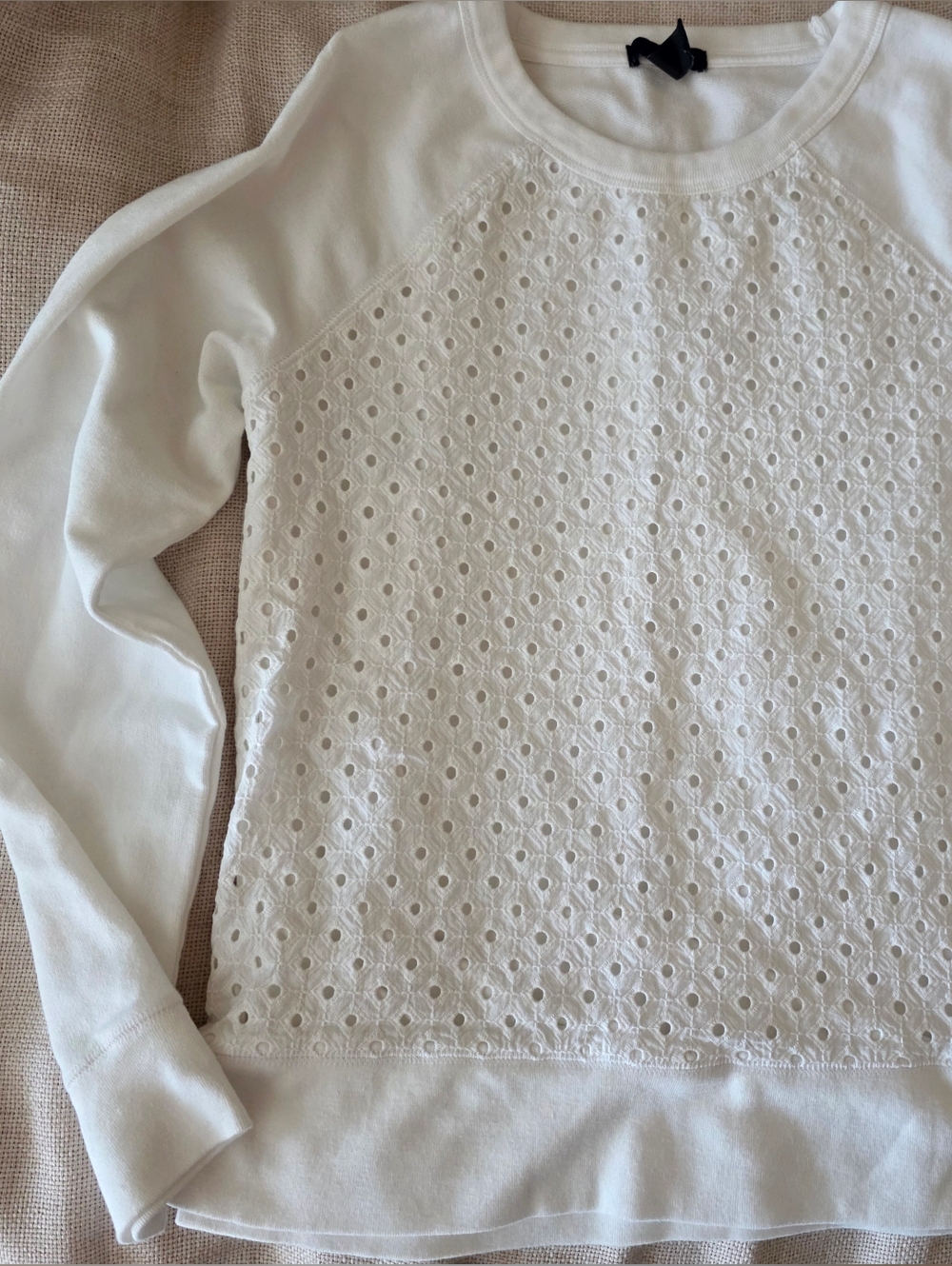 GAP Cream Eyelet Front Sweatshirt Lightweight For Cool Summer Nights Size Med